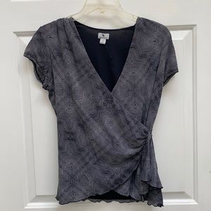 Black and white pattern top